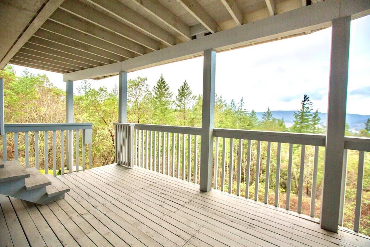 Stunning Home With Amazing Views Near The City Victoria Buitenkant foto